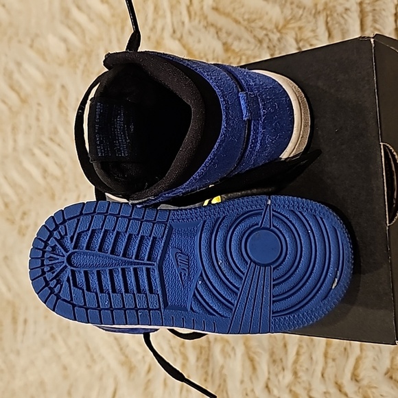 Jordan 1 retro high OG - Picture 7 of 9